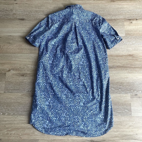 J. McLaughlin Arissa Shirt Dress Medium Navy Beatriz Print Curved Hem Collar - Picture 8 of 8